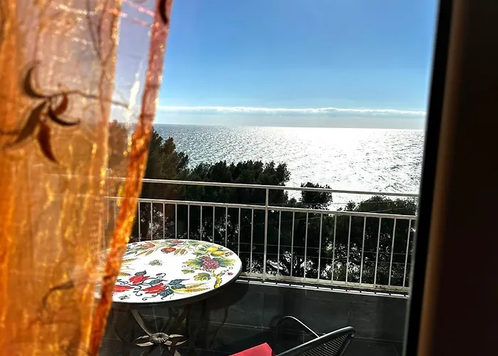 Apartment Fronte Mare - *